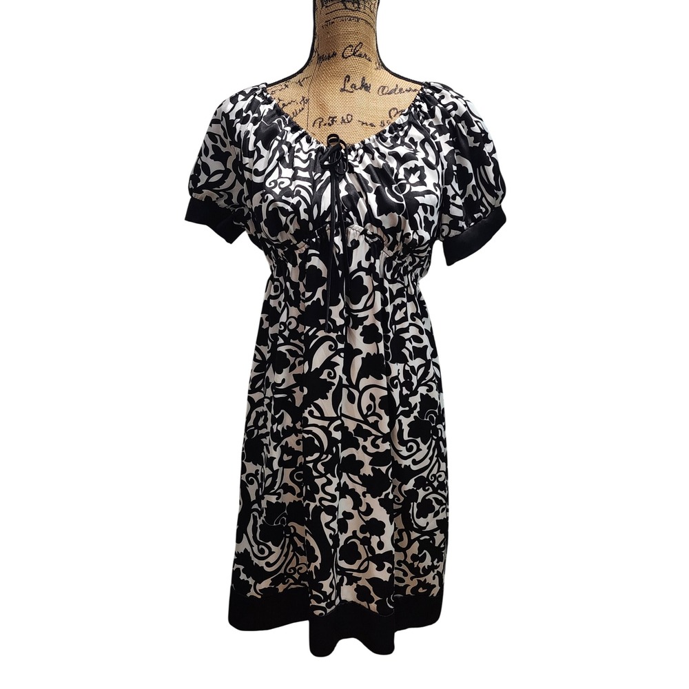 Motherhood Maternity Dress Black White Floral Short Sleeve Large